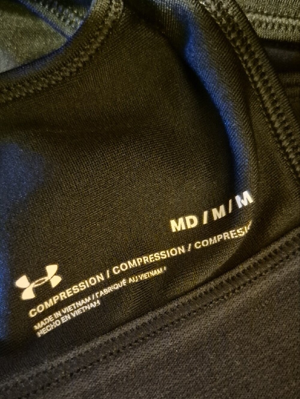 Under Armour Black Cross-Back Logo Band Sports Bra - Picture 3 of 3